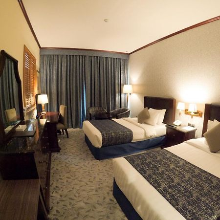 Knight Armour Hotel Dubai Exterior foto